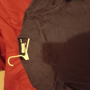 Calvin Klein...light Purple V-neck Sweater. Like New !! Medium